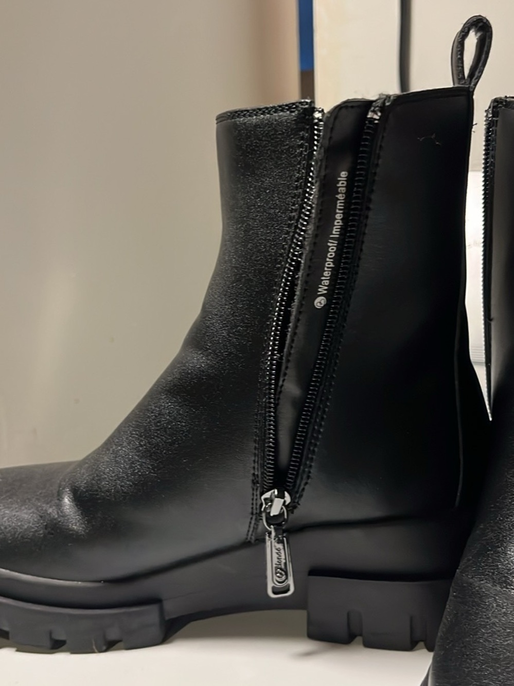 Blondo Black Waterproof Ankle Boots Size 5.5 - Picture 2 of 5
